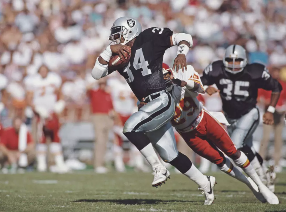Bo Knows Bows: Hall of Famer Embraces Montana’s Timeless Sport